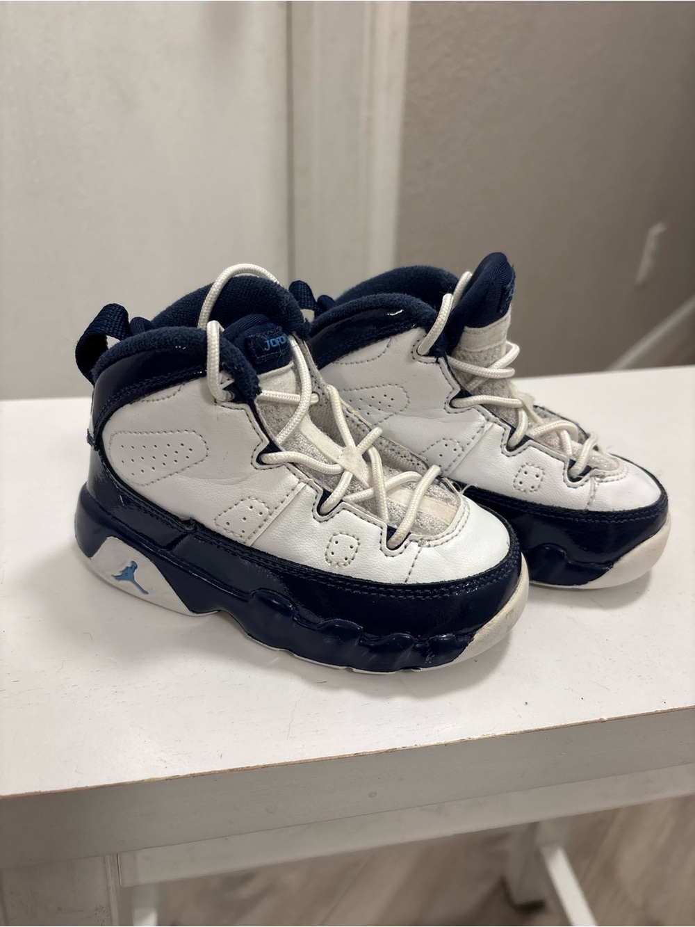 Jordan Kids White and Navy Retro Basketball Sneakers